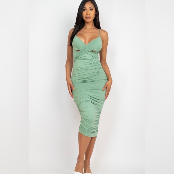 LAST ONE | NEW Hug Me Tight Green Ruched Midi Dress - Picture 4 of 5